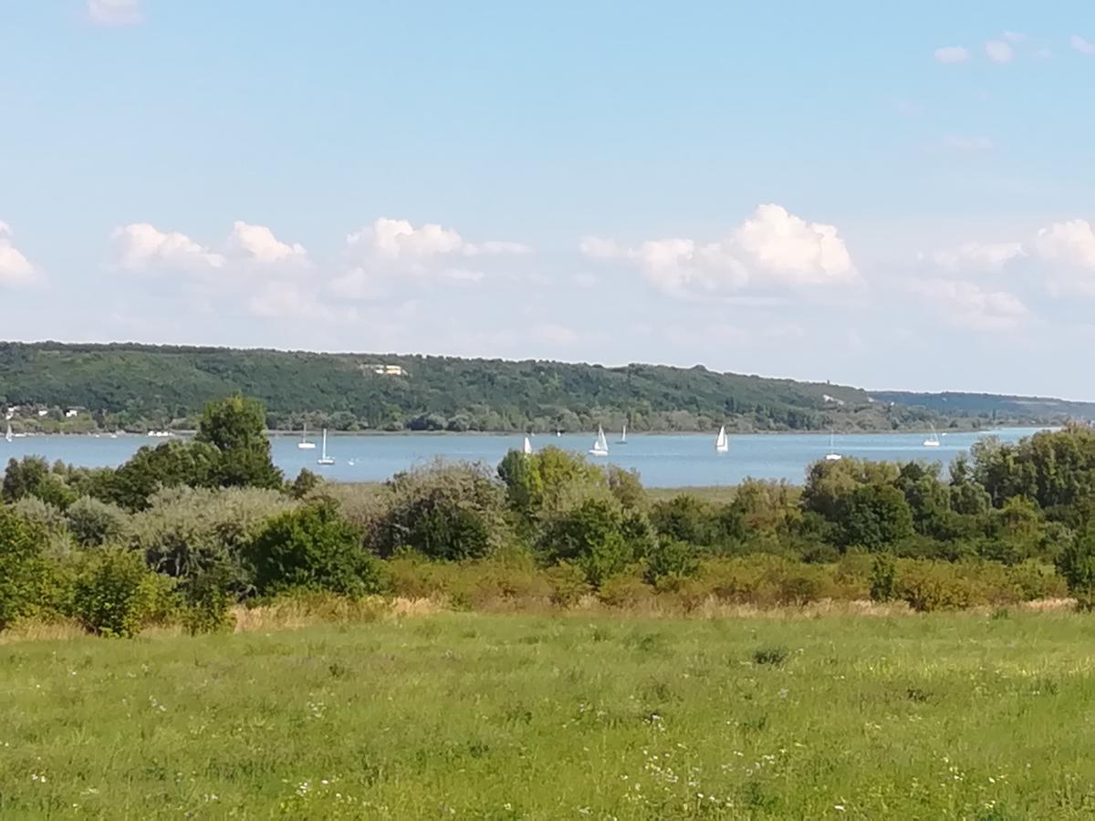 Betty Apartman Balatonfůzfő Buitenkant foto